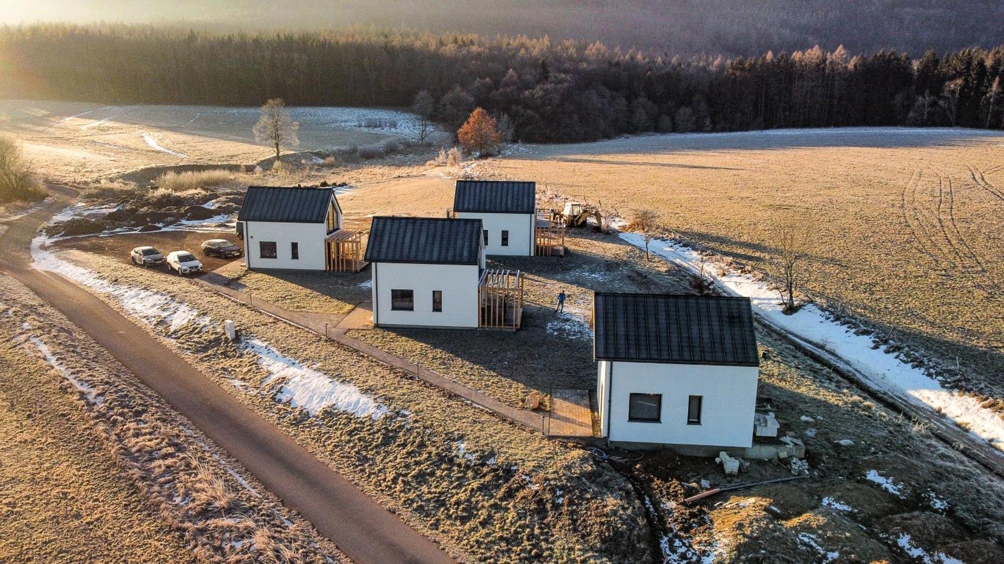Wataha Pod Basztami - Alfa - Domki Caloroczne Radkow Exterior photo